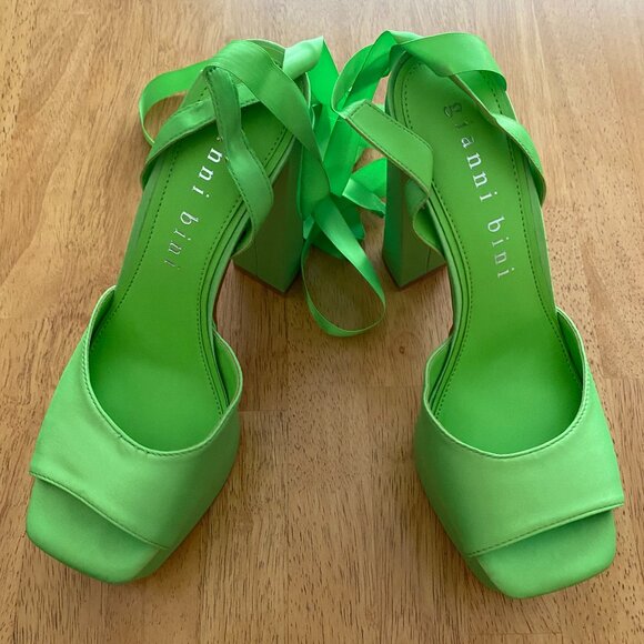 Gianni Bini Platform Shoes - Picture 1 of 1